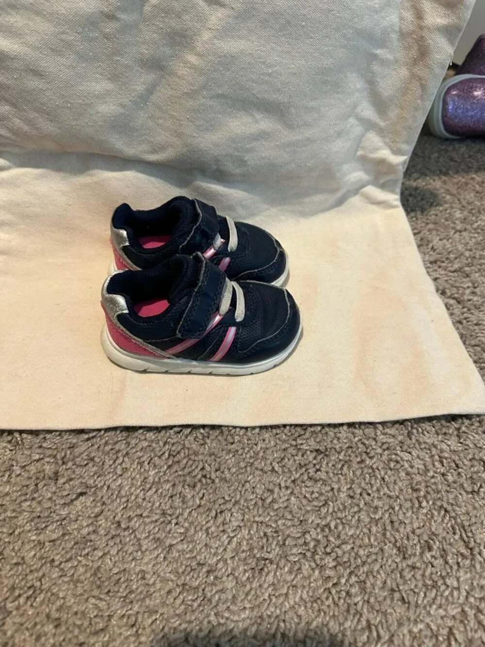 Toddler play shoes size 3c